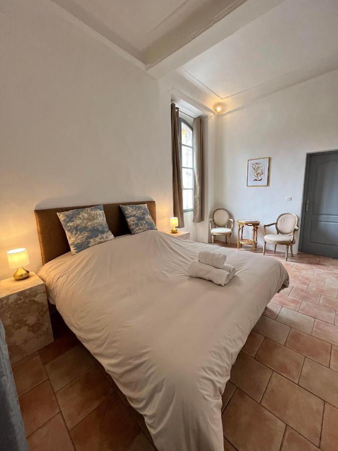 Bed & Breakfast La Tour De Pezene *