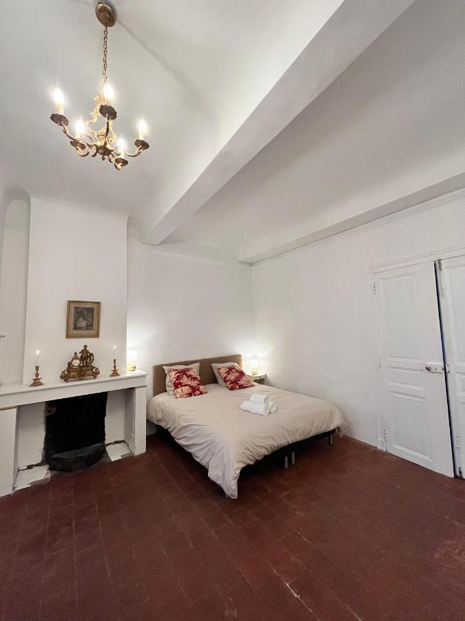 Bed & Breakfast La Tour De Pezene *